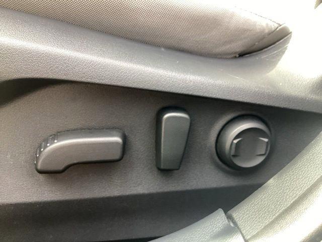 Subaru Legacy photo 12