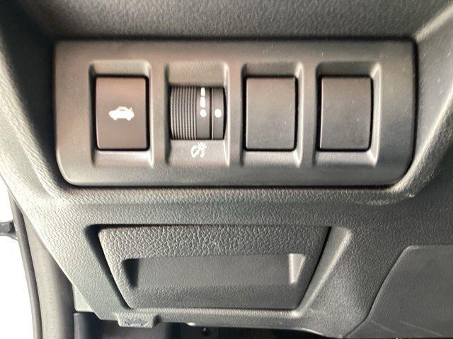 Subaru Legacy photo 13