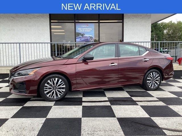 Nissan Altima  2025
