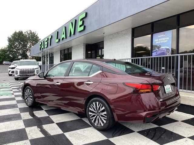 Nissan Altima  2025