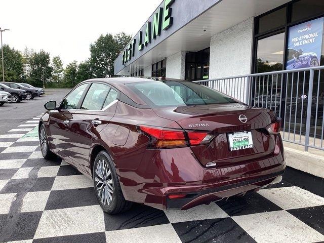 Nissan Altima  2025