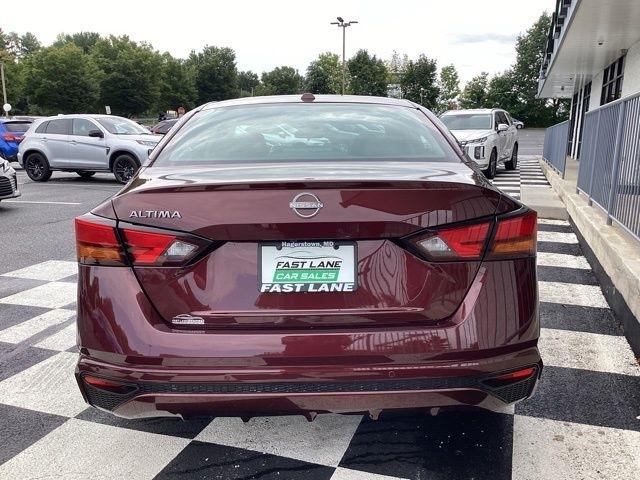 Nissan Altima  2025