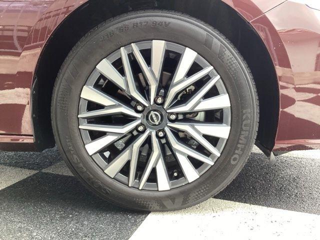 Nissan Altima  2025