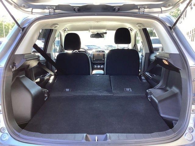 Mitsubishi Outlander Sport  2025