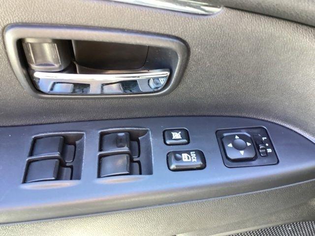 Mitsubishi Outlander Sport  2025