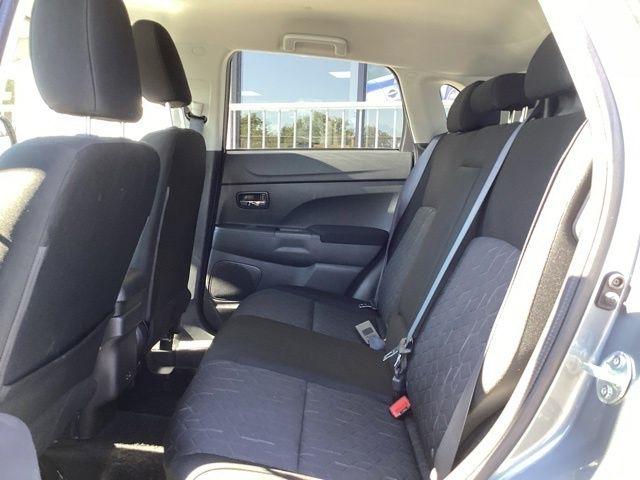 Mitsubishi Outlander Sport  2025