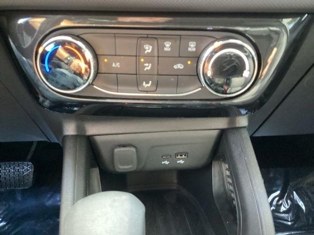 Chevrolet Trailblazer photo 18