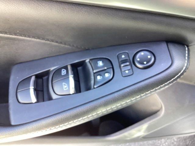 Nissan Maxima photo 11
