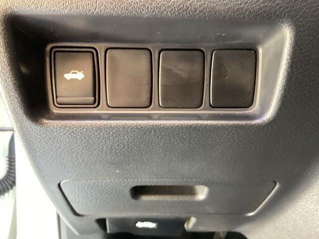 Nissan Maxima photo 13