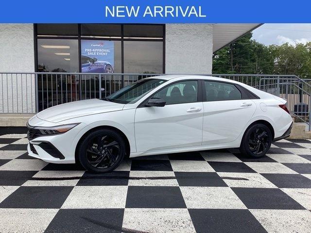 Hyundai Elantra  2026