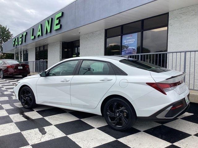 Hyundai Elantra  2026
