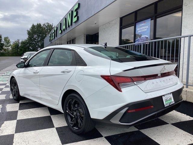 Hyundai Elantra  2026