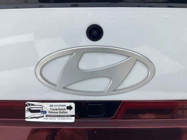 Hyundai Elantra  2026