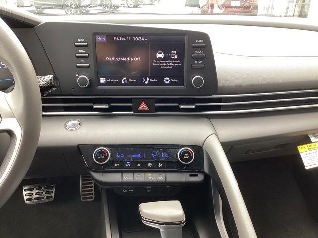 Hyundai Elantra  2026