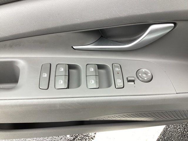 Hyundai Elantra  2026