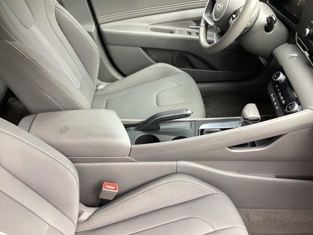 Hyundai Elantra  2026