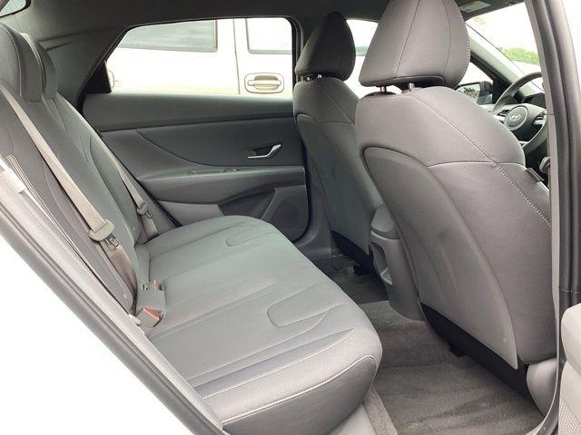 Hyundai Elantra  2026