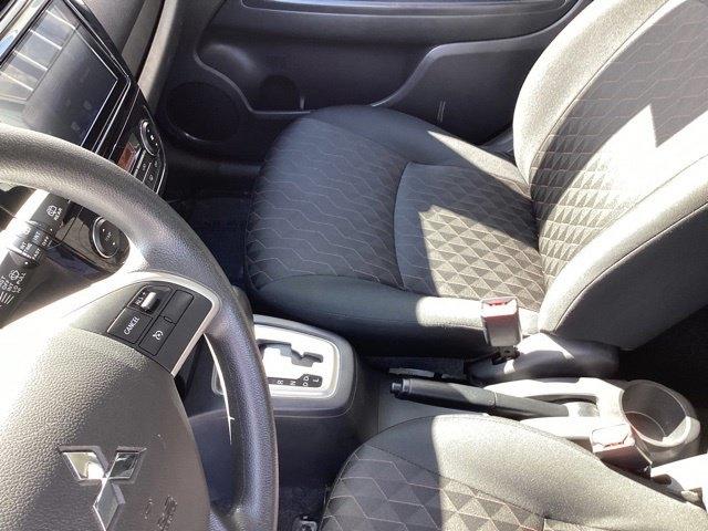 Mitsubishi Mirage photo 18