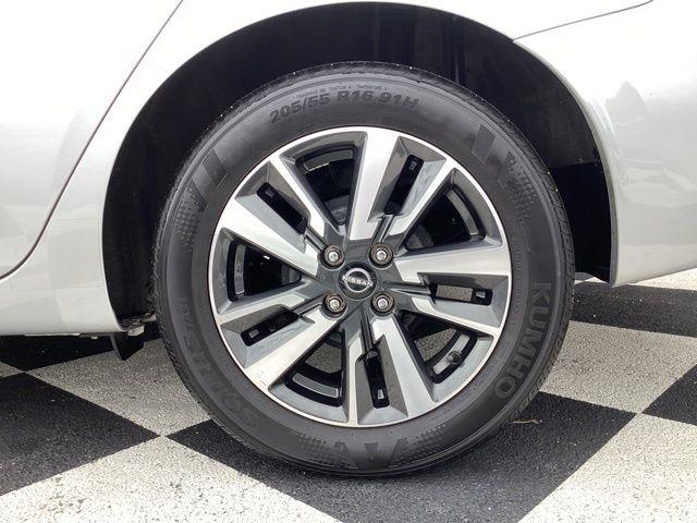 Nissan Versa  2024