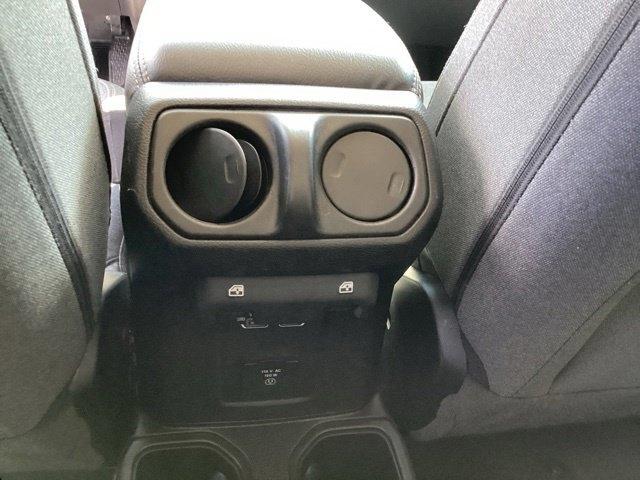 Jeep Wrangler  2025