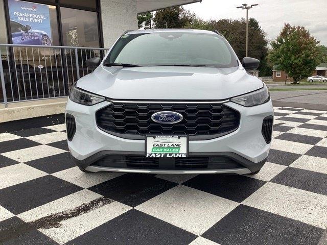 Ford Escape photo 3