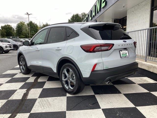 Ford Escape photo 7