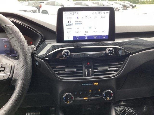 Ford Escape photo 16