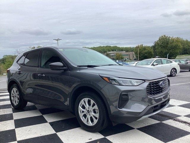 Ford Escape photo 4