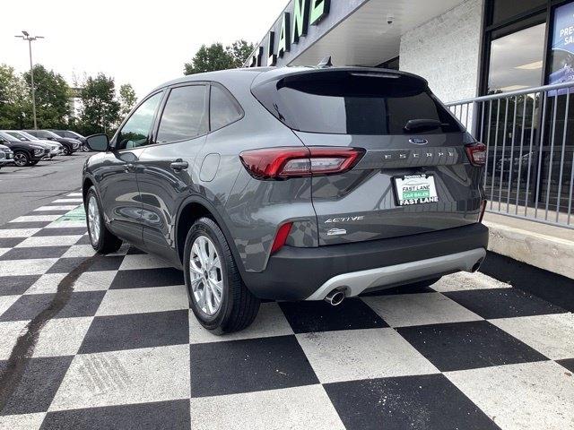 Ford Escape photo 7