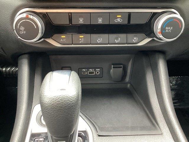Nissan Sentra photo 18