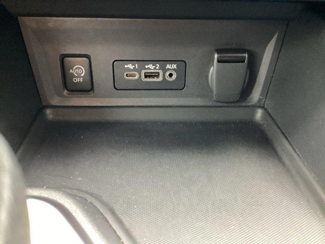 Nissan Sentra photo 19