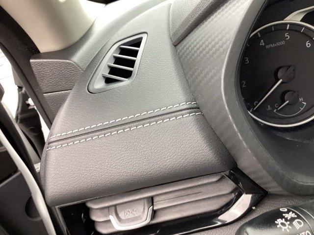 Nissan Sentra photo 28