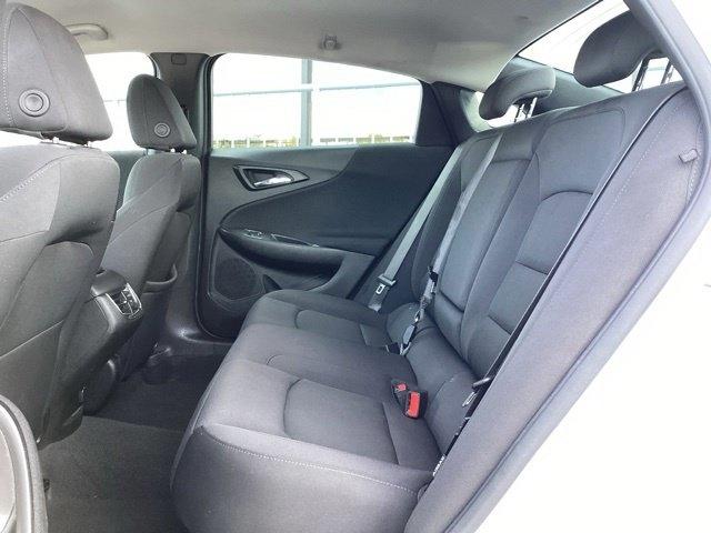 Chevrolet Malibu photo 24