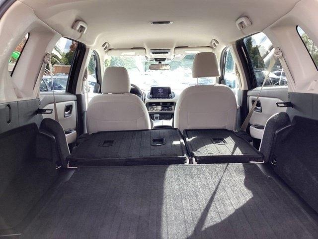 Nissan Rogue  2025