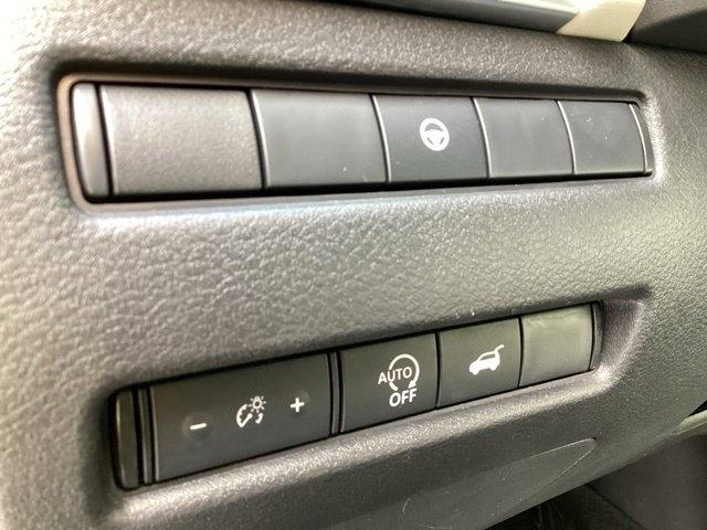 Nissan Rogue  2025