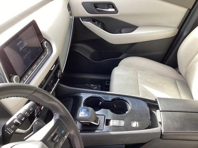 Nissan Rogue  2025
