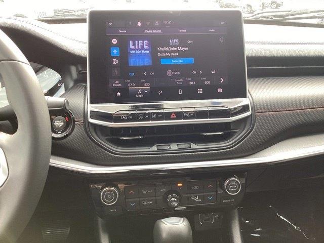 Jeep Compass photo 17