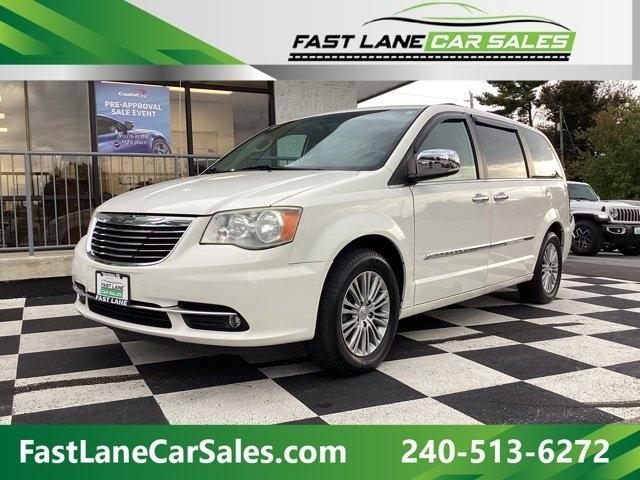 2013 Chrysler Town & Country Touring-L