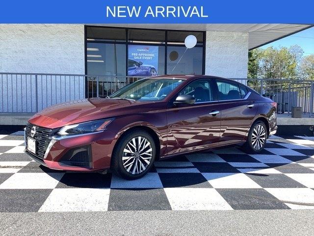 Nissan Altima  2025