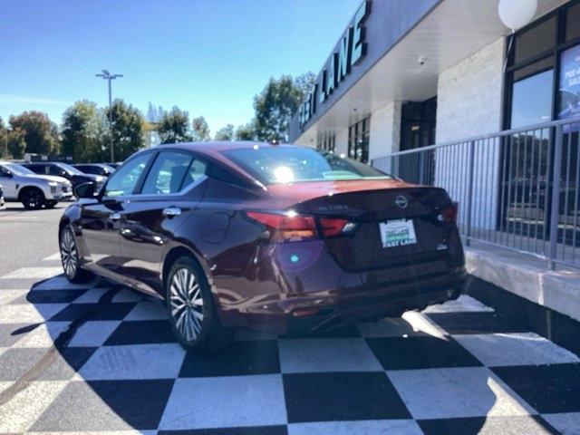 Nissan Altima  2025