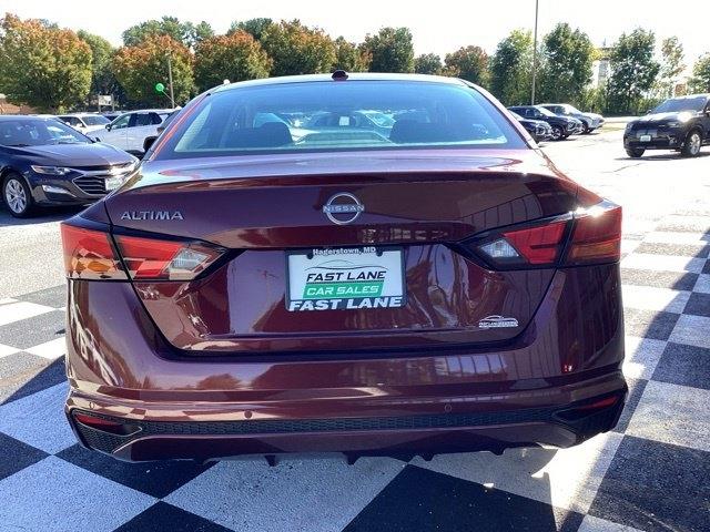 Nissan Altima  2025