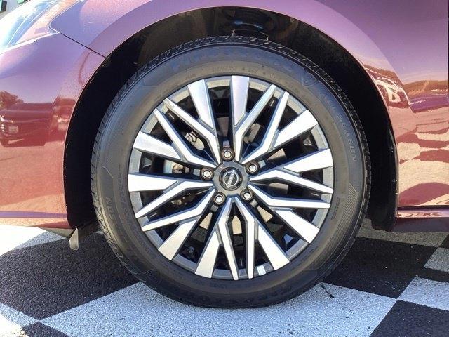 Nissan Altima  2025