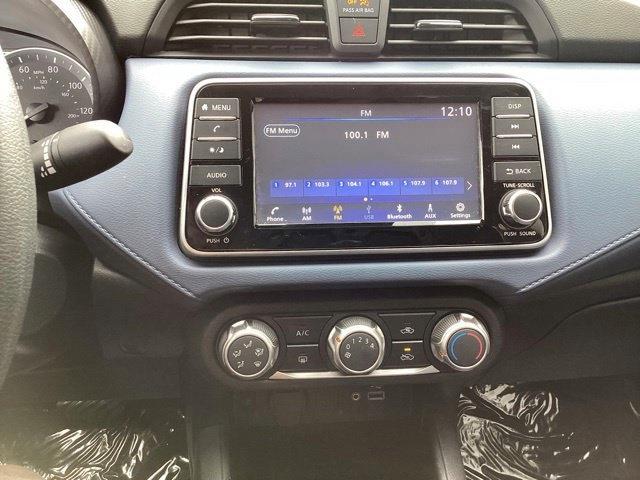 Nissan Versa  2024