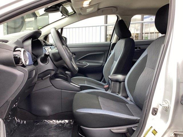 Nissan Versa  2024