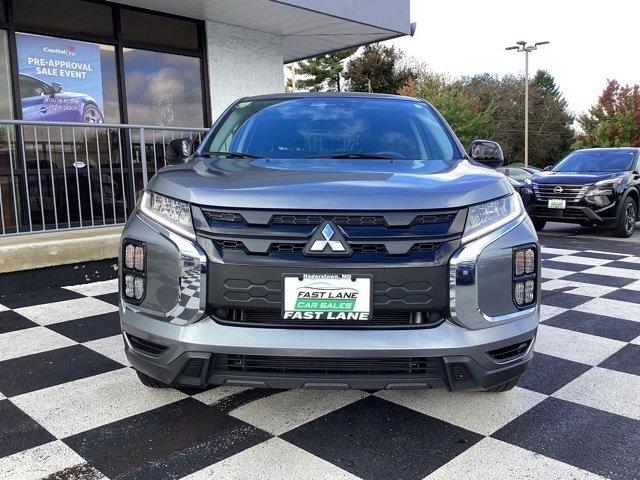 Mitsubishi Outlander Sport  2025