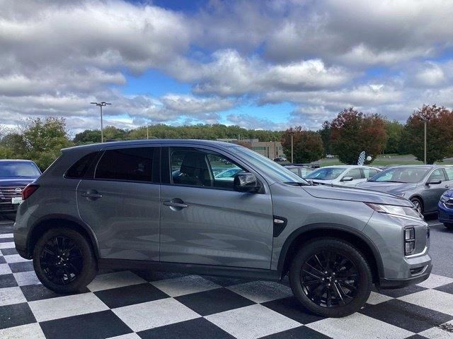 Mitsubishi Outlander Sport  2025