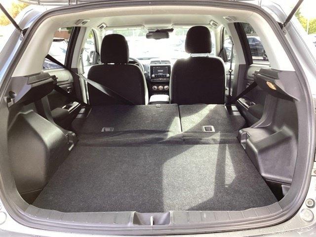 Mitsubishi Outlander Sport  2025