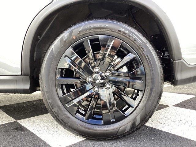 Mitsubishi Outlander Sport  2025