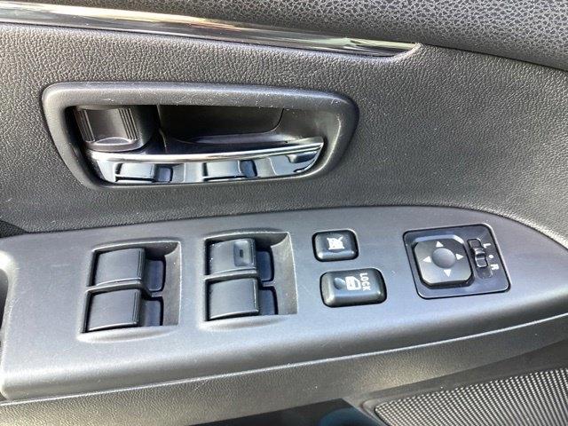 Mitsubishi Outlander Sport  2025