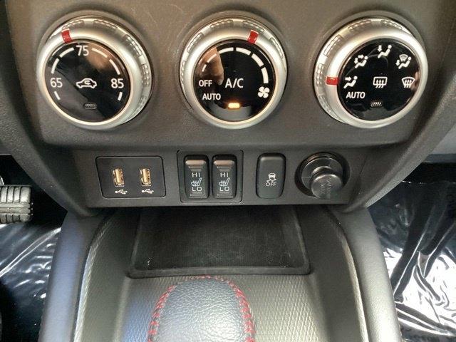 Mitsubishi Outlander Sport  2025